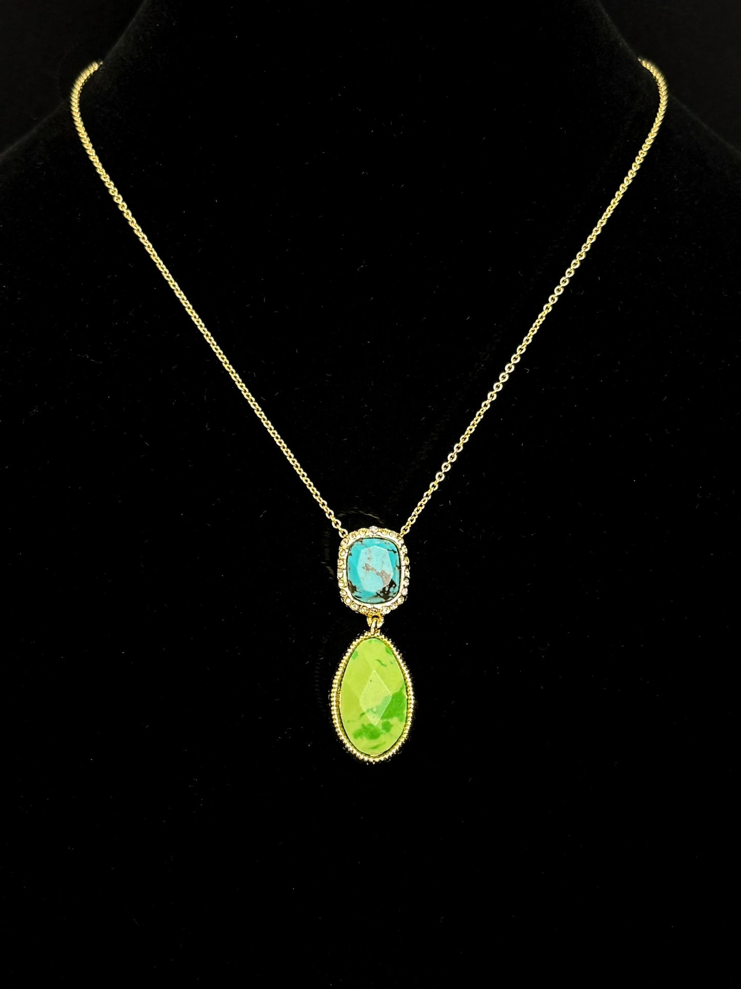 Genius Vintage Oval-Cut Turquoise Pendant Necklace – Gold-Plated Copper Indie Design