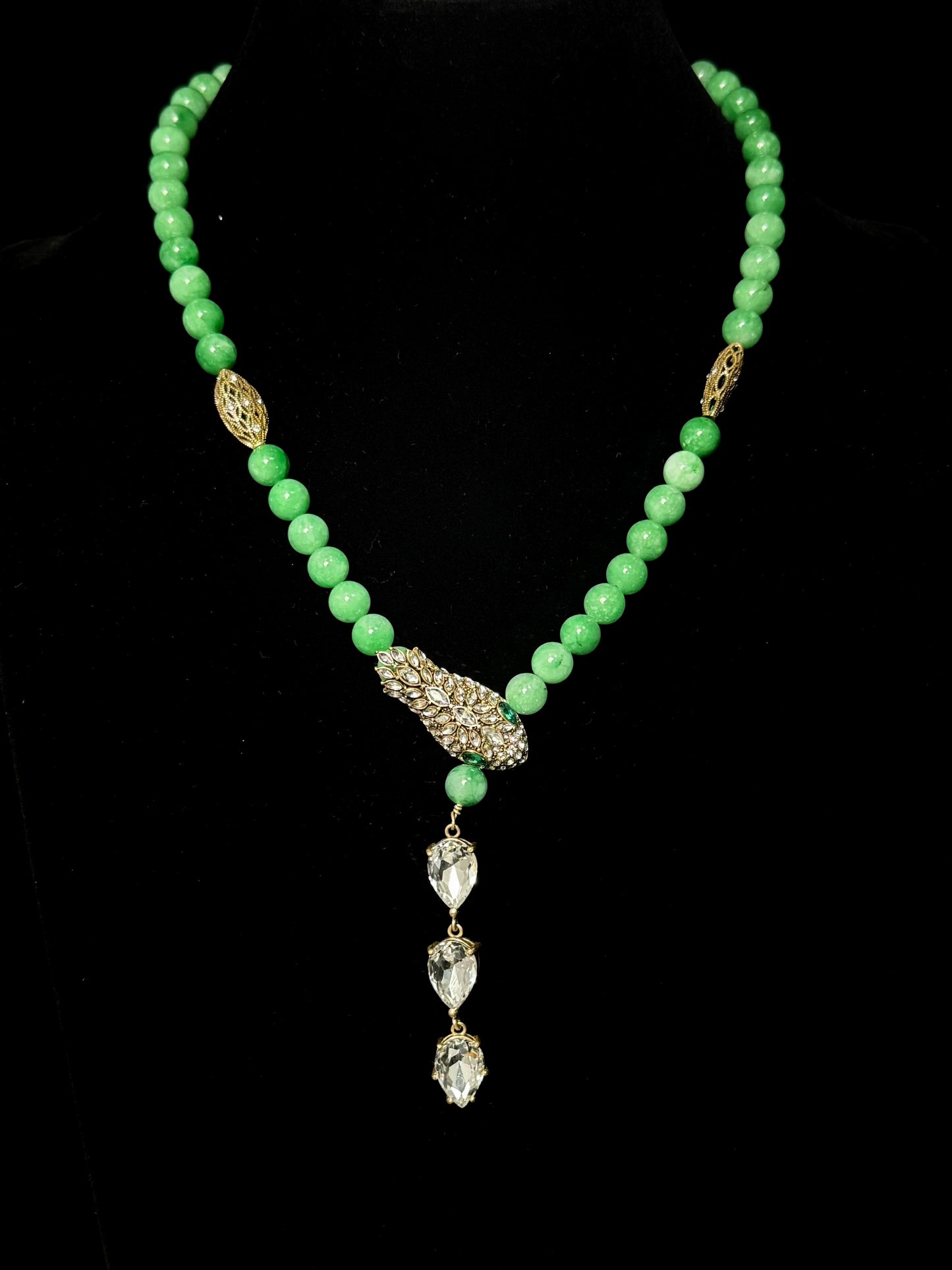 Vintage Green Natural Stone Necklace with Gold-Plated Zircon-Encrusted Serpent Pendant