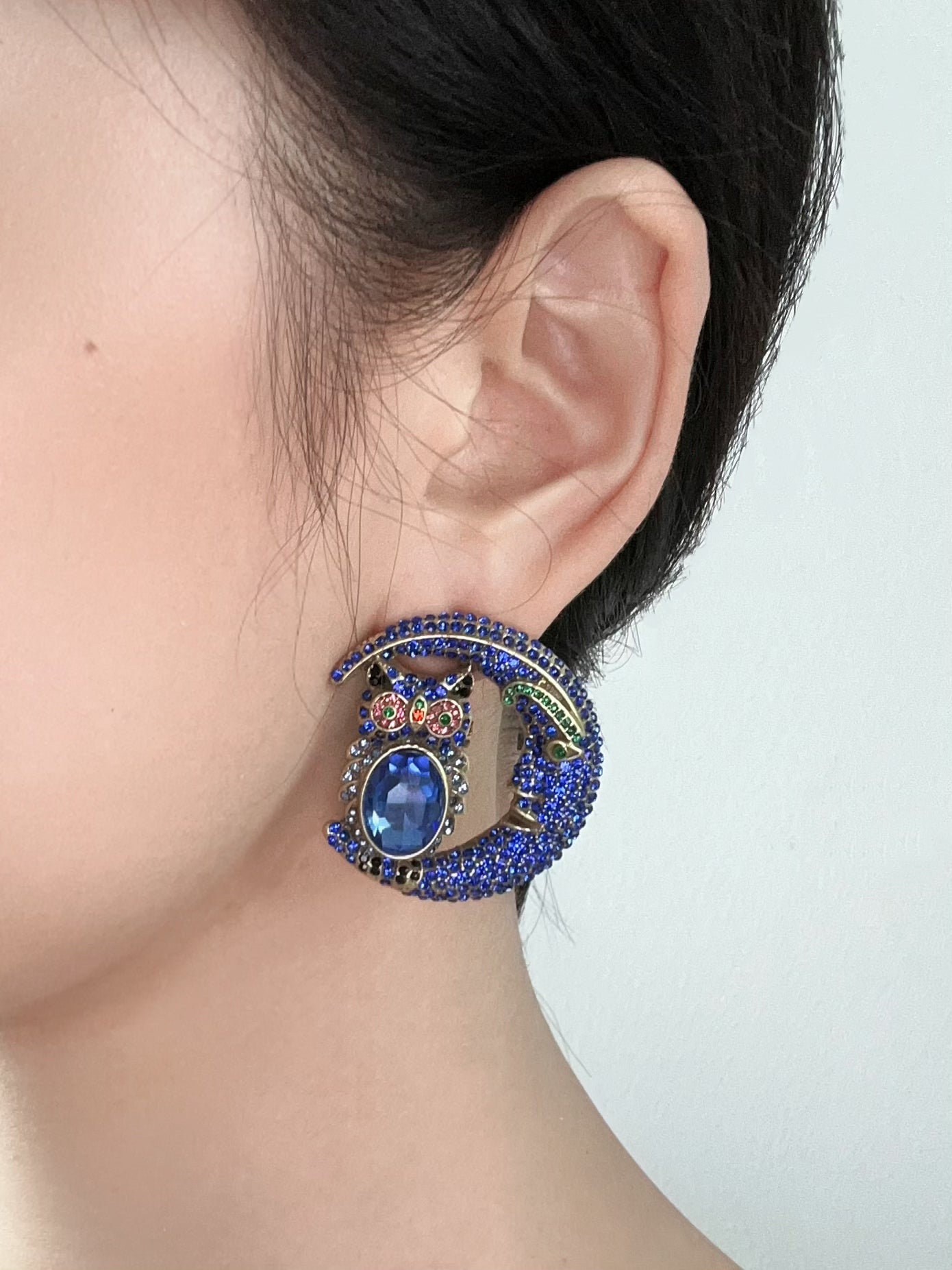 Vintage Mismatched Owl & Moon Clip-On Earrings – Gold-Plated Copper with Blue & Green Rhinestones (AB Design)