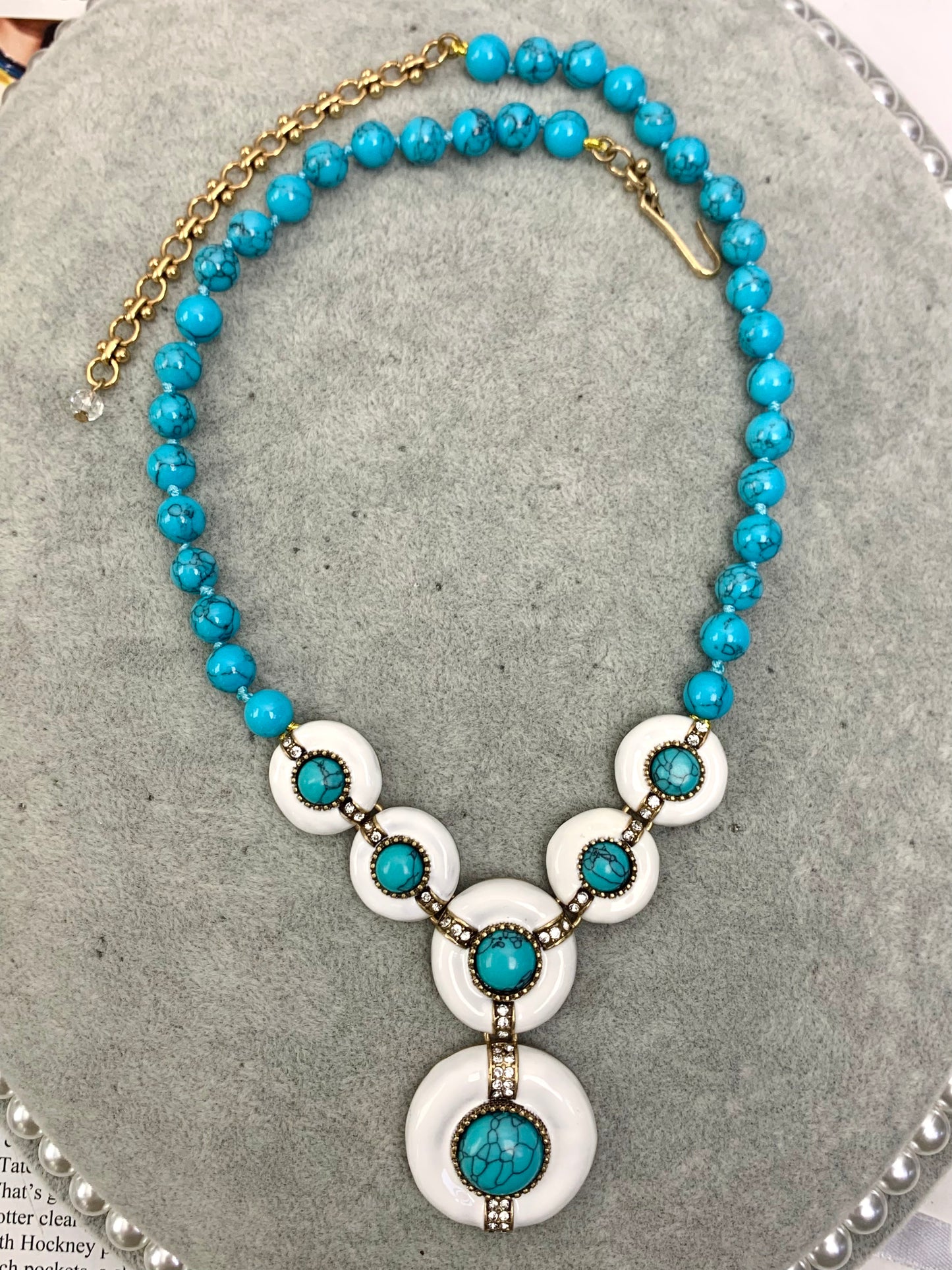 Vintage Cream-Toned Circular Pendant Necklace & Earrings Set with Turquoise Inlay