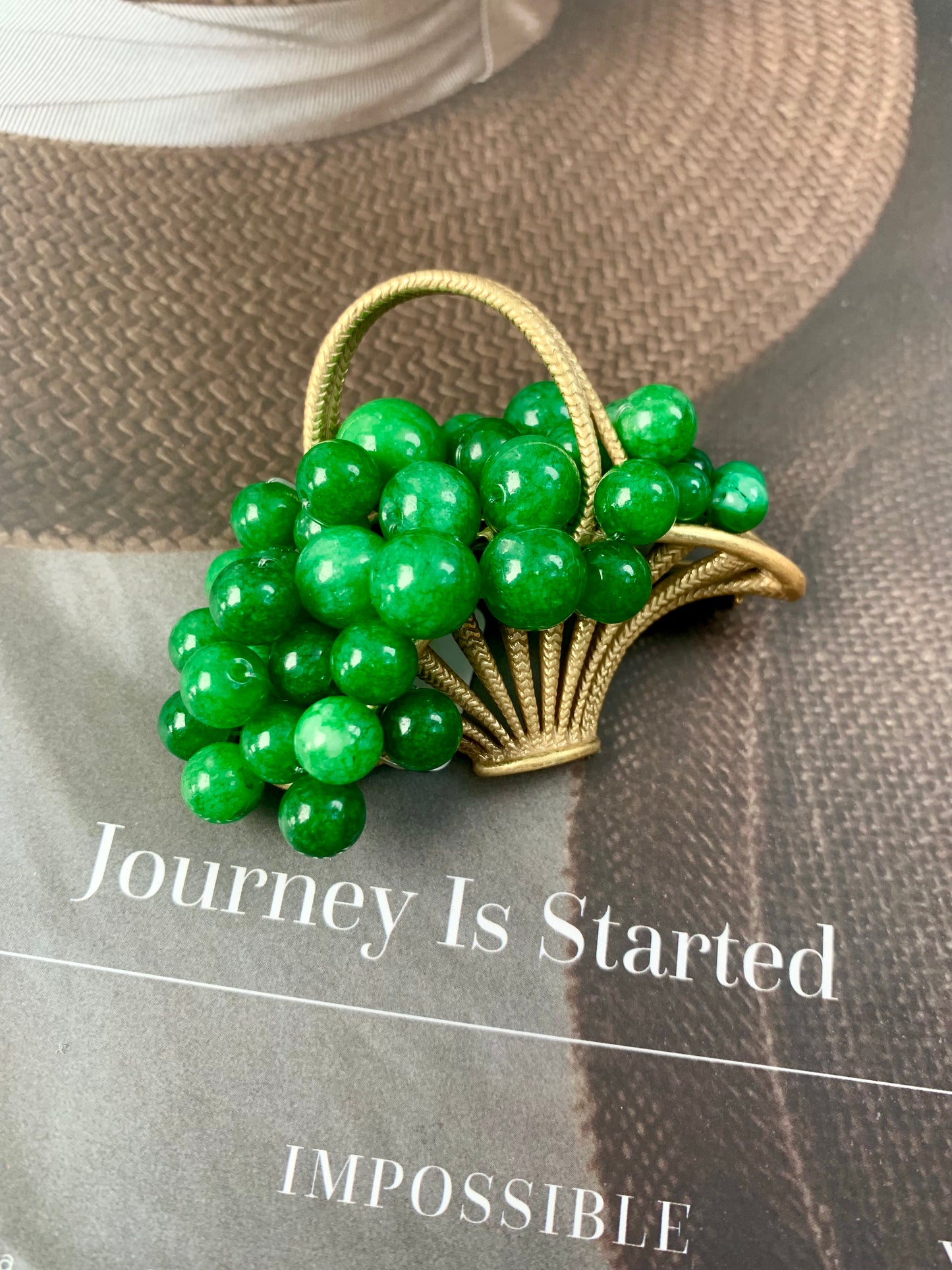 Vintage Baroque Grape Basket Brooch – Gold-Plated Brass with Natural Amethyst