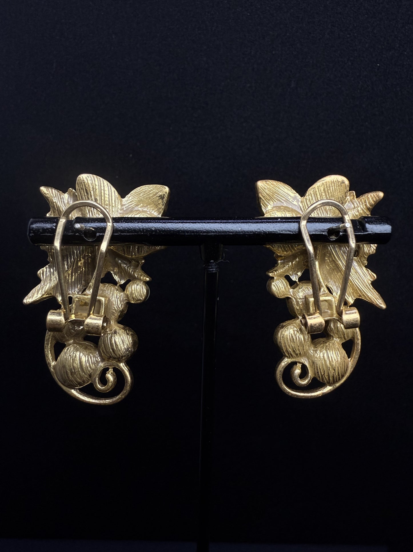 Vintage-inspired Small Batch Gold-Plated Leaf Design Full-Set Rhinestone and Beaded Earrings