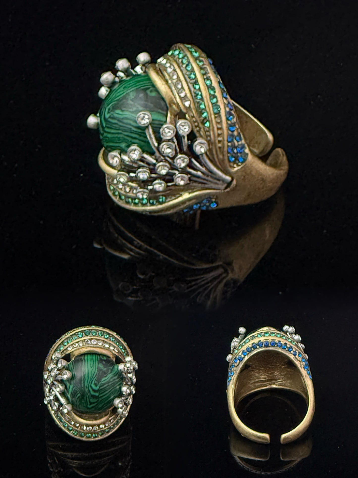 Vintage Retro Heavy-Crafted Gold-Plated Aged Malachite Ring