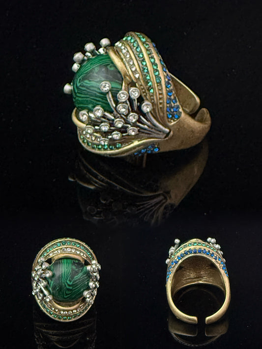 Vintage Retro Heavy-Crafted Gold-Plated Aged Malachite Ring