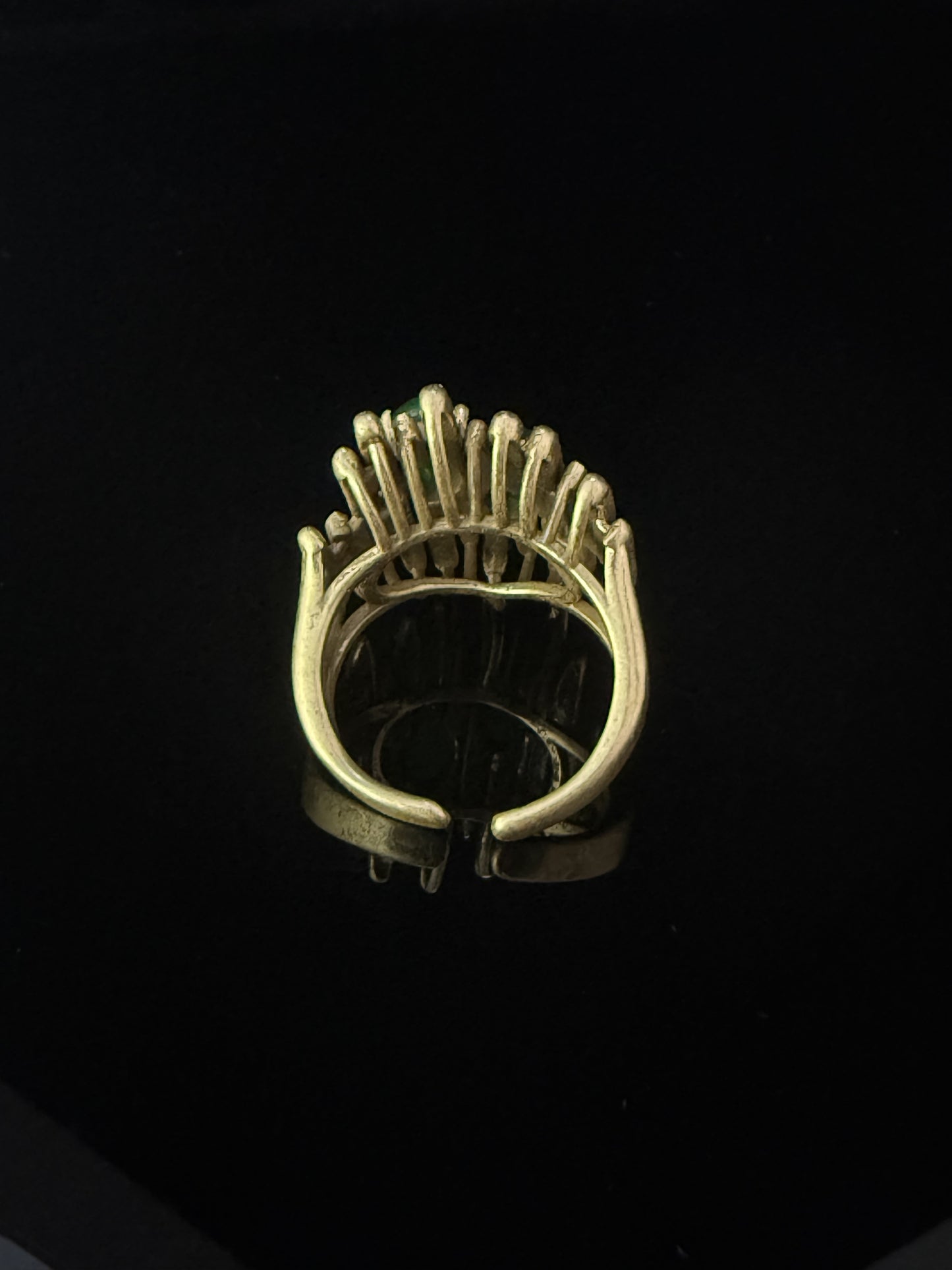 Vintage Retro Heavy-Crafted Gold-Plated Irregular Green Natural Stone Open Ring