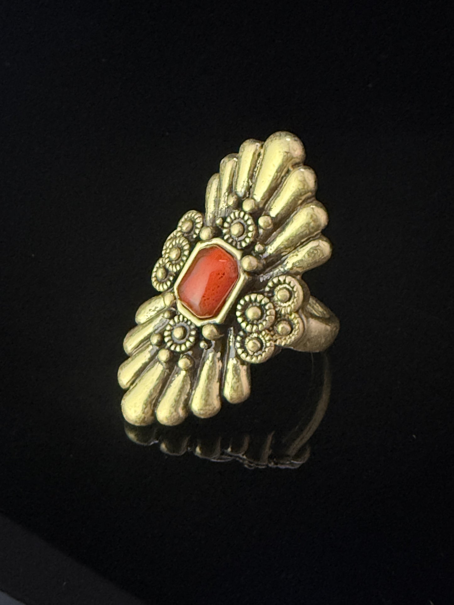 Vintage Retro Heavy-Crafted Gold-Plated Distressed Old Coin Style Agate Open Ring