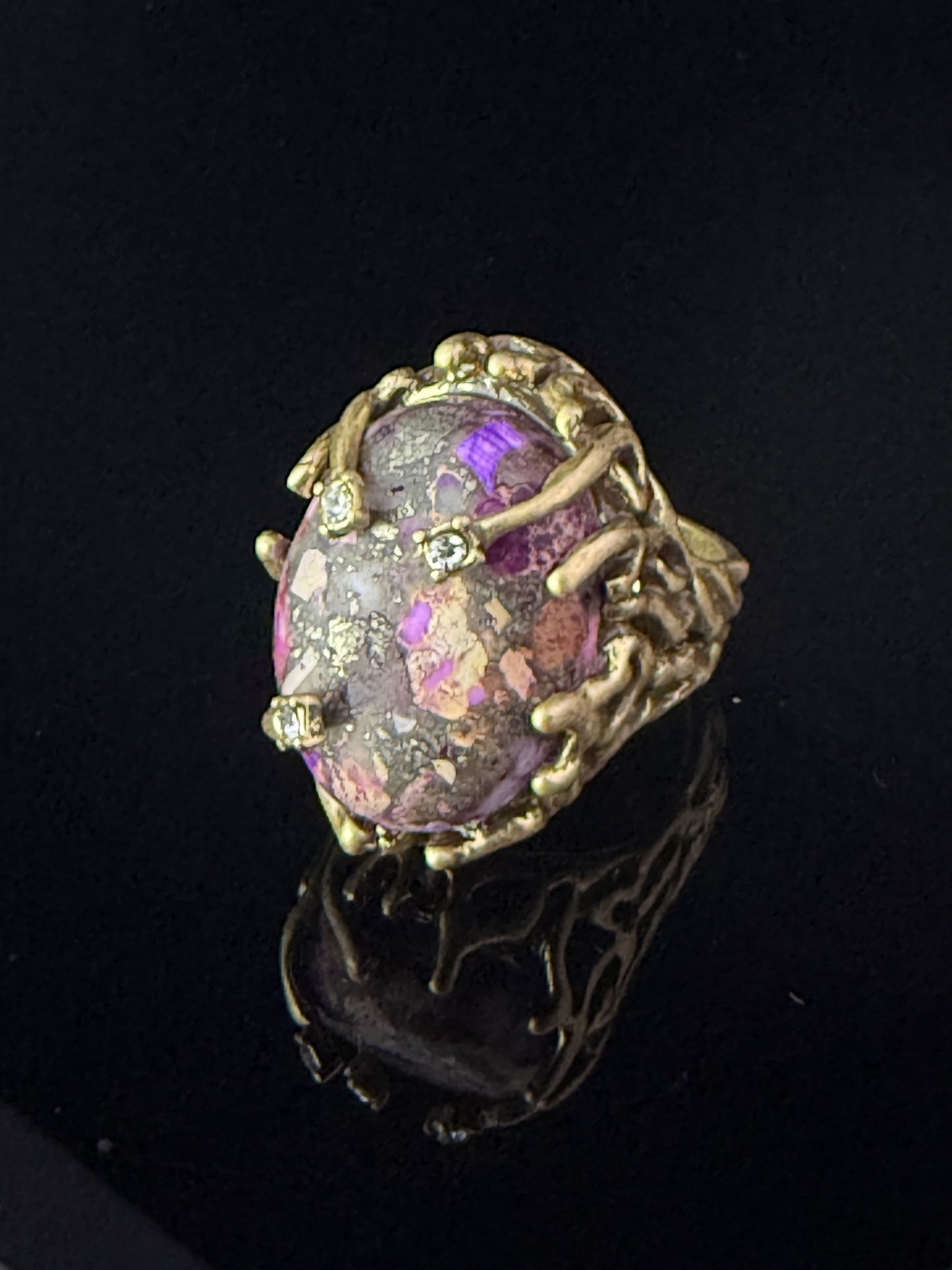 Vintage Retro Heavy-Crafted Gold-Plated Distressed Gourd Design Ring with Natural Rose Quartz