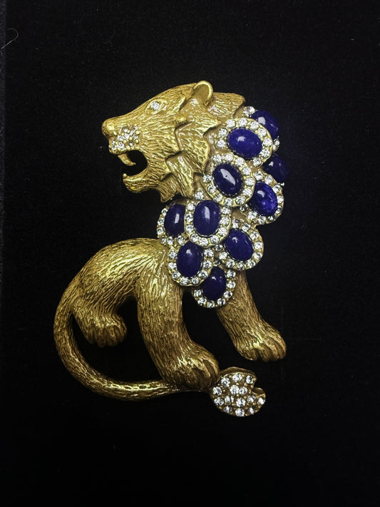 Vintage Heavy Craft Gold-Plated Brass Brooch with Natural Lapis Lazuli - Lion Design