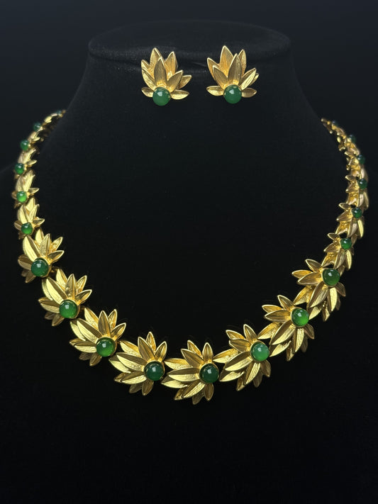 Vintage Heavy Craft Gold-Plated Copper Floral Petal & Green Chalcedony Earrings & Necklace Set