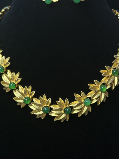 Vintage Heavy Craft Gold-Plated Copper Floral Petal & Green Chalcedony Earrings & Necklace Set