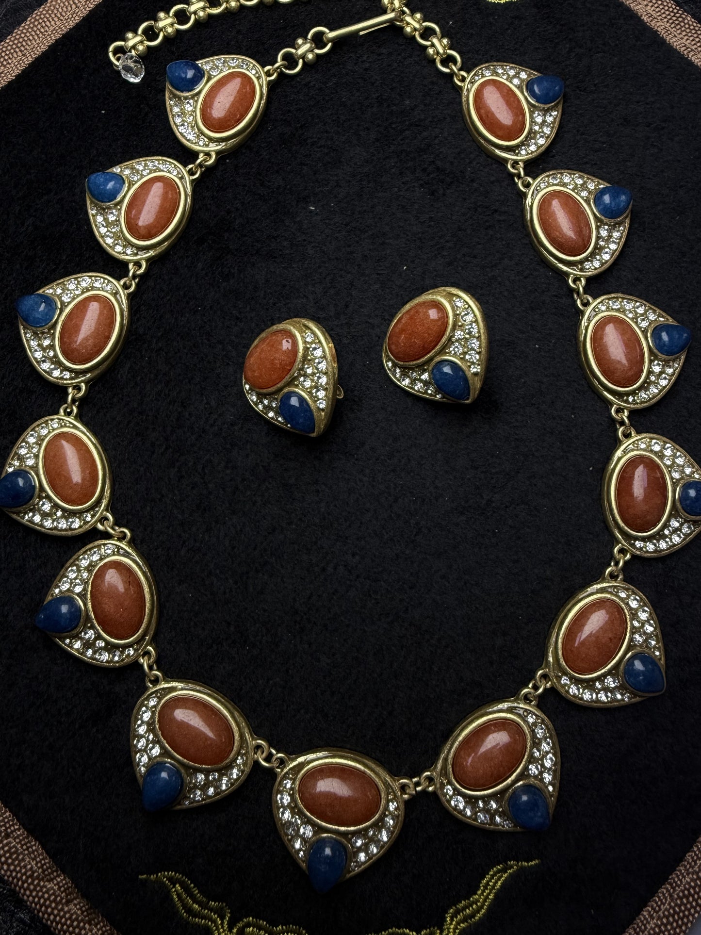 Luxury Vintage Heavy Craft Gold-Plated Copper Red & Blue Agate Inlaid Heart Stud Earrings & Necklace Set