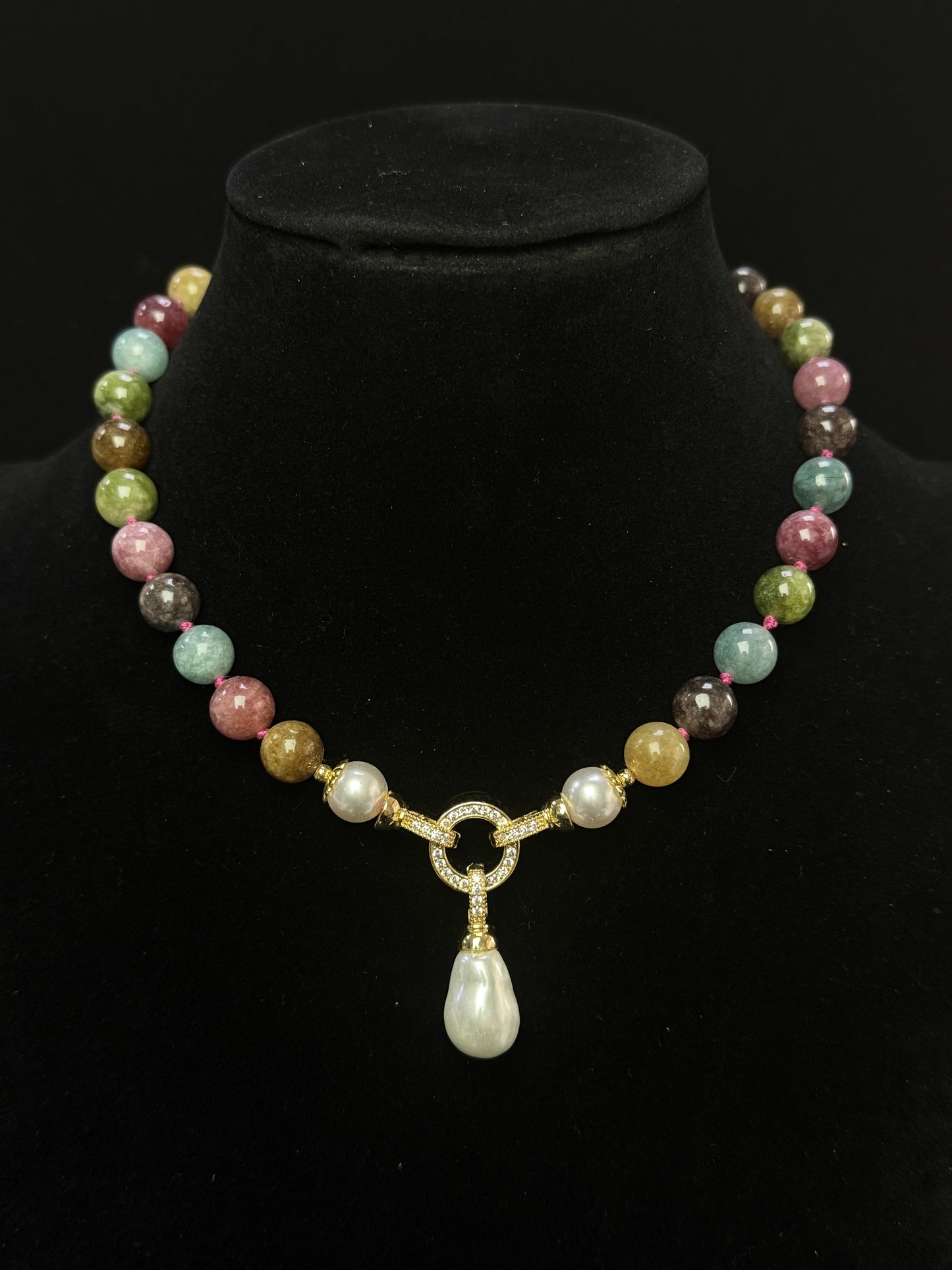 Minimalist Vintage Tourmaline Beaded Choker Necklace with Gold-Plated Clasp