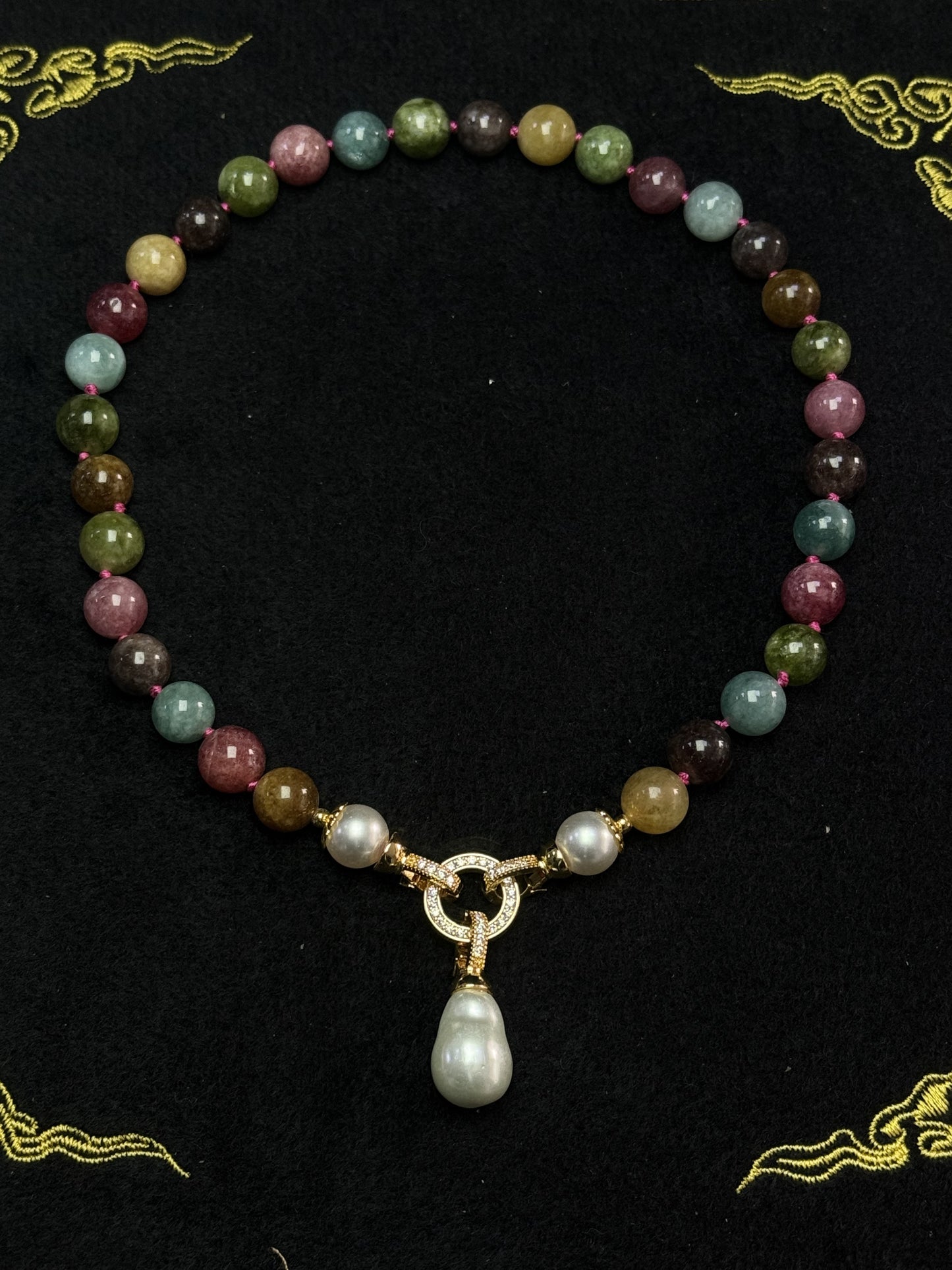 Minimalist Vintage Tourmaline Beaded Choker Necklace with Gold-Plated Clasp