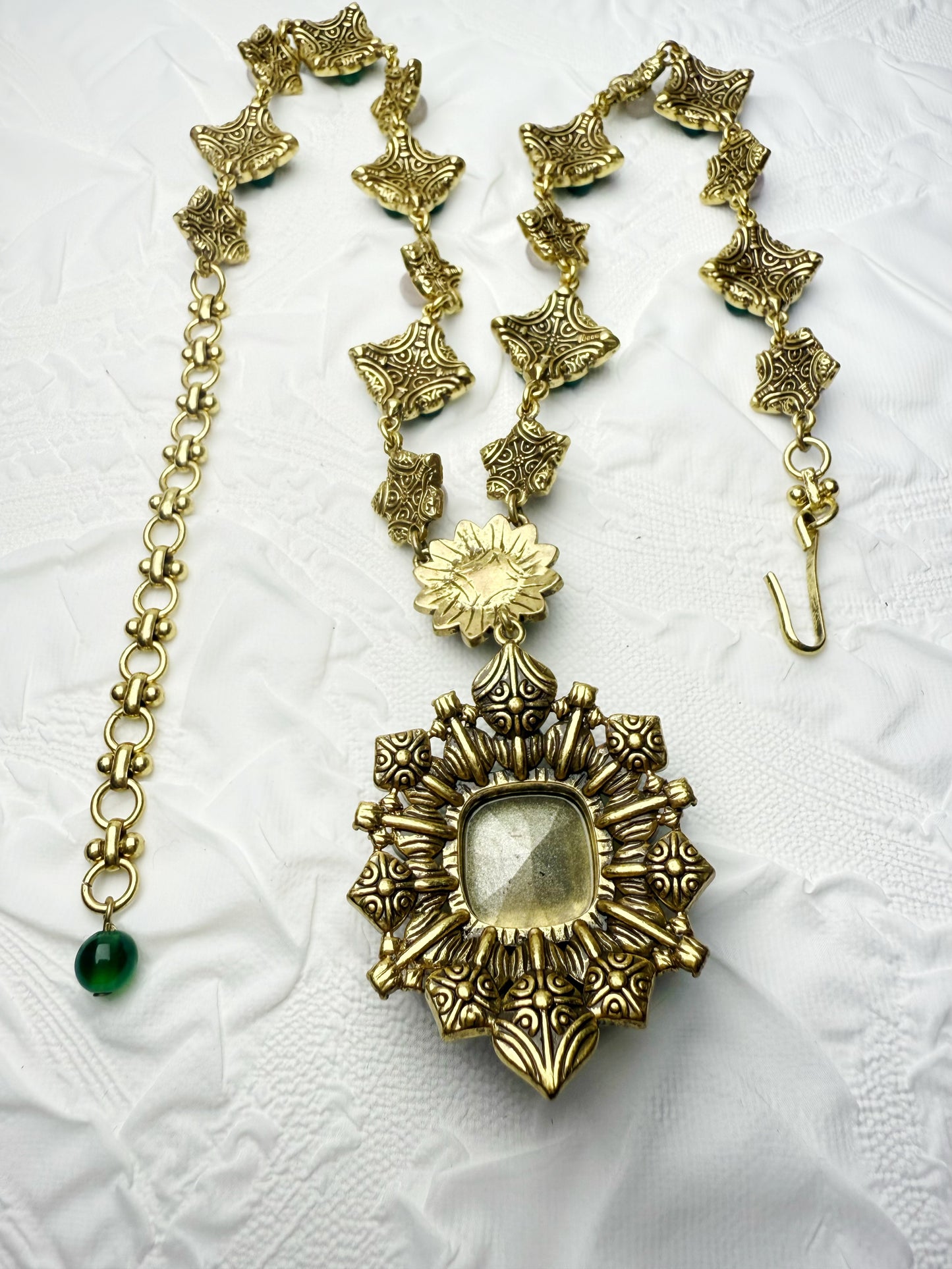 Vintage Heavy Craft Brass Rhinestone Green Agate Czech Crystal Earrings and Necklace Set – European Magazine Style