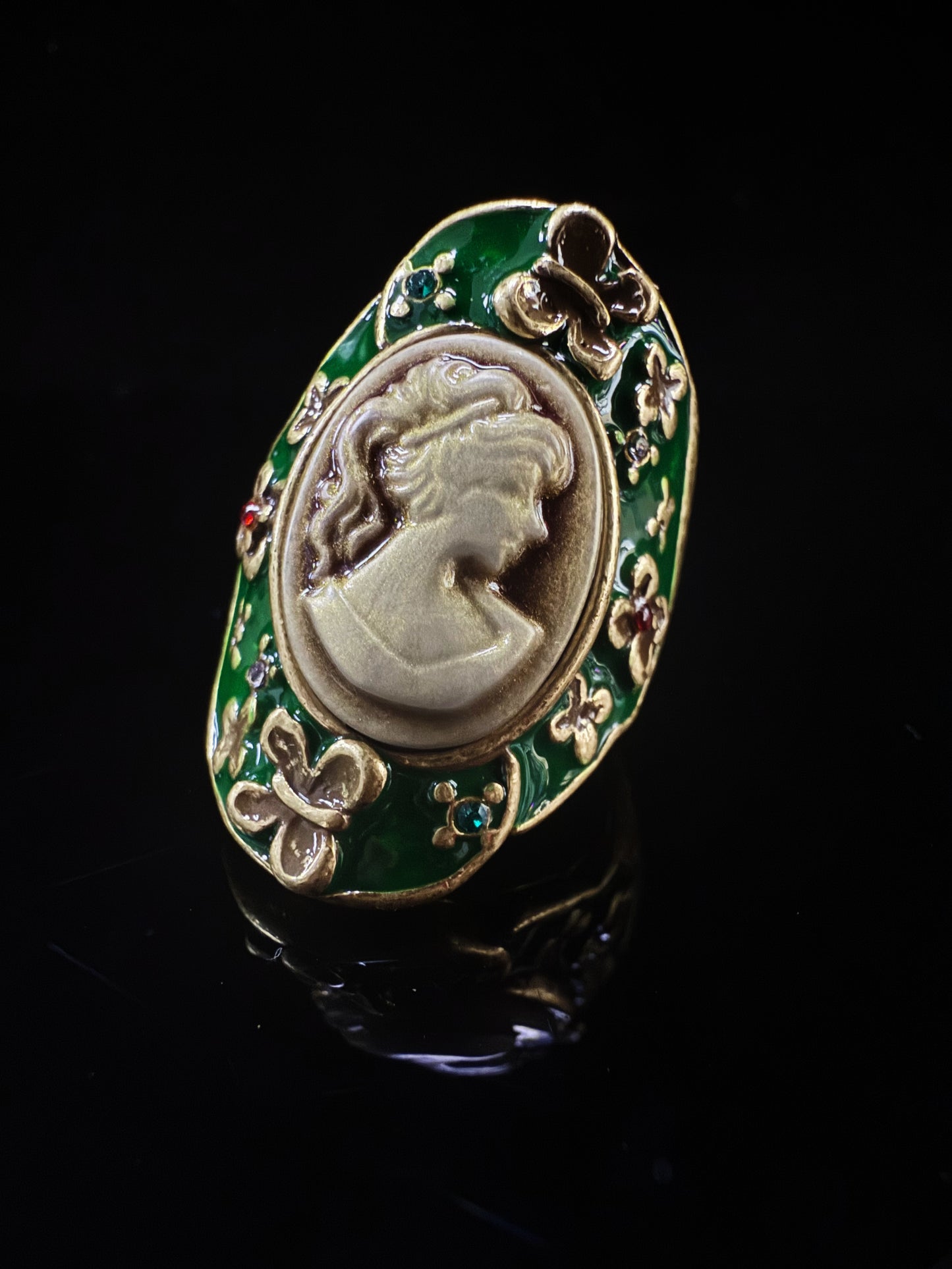 Vintage Baroque Heavy-Craft 18K Gold-Plated Brass Cameo Open Ring