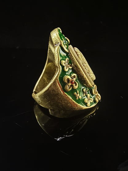 Vintage Baroque Heavy-Craft 18K Gold-Plated Brass Cameo Open Ring
