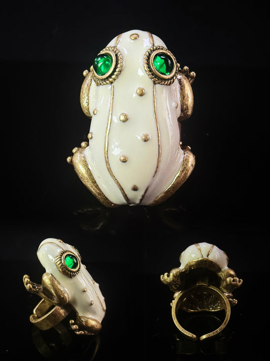 Vintage Baroque Heavy-Craft 18K Gold-Plated Brass White Enamel Frog Open Ring