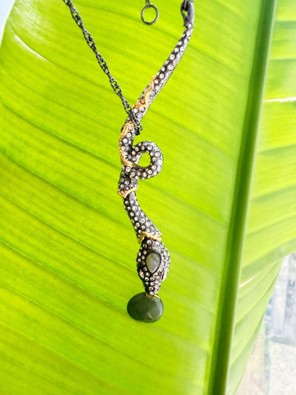 Luxury Niche Design Black-Gold Plated Copper Snake Pendant Necklace with Pave Zircon