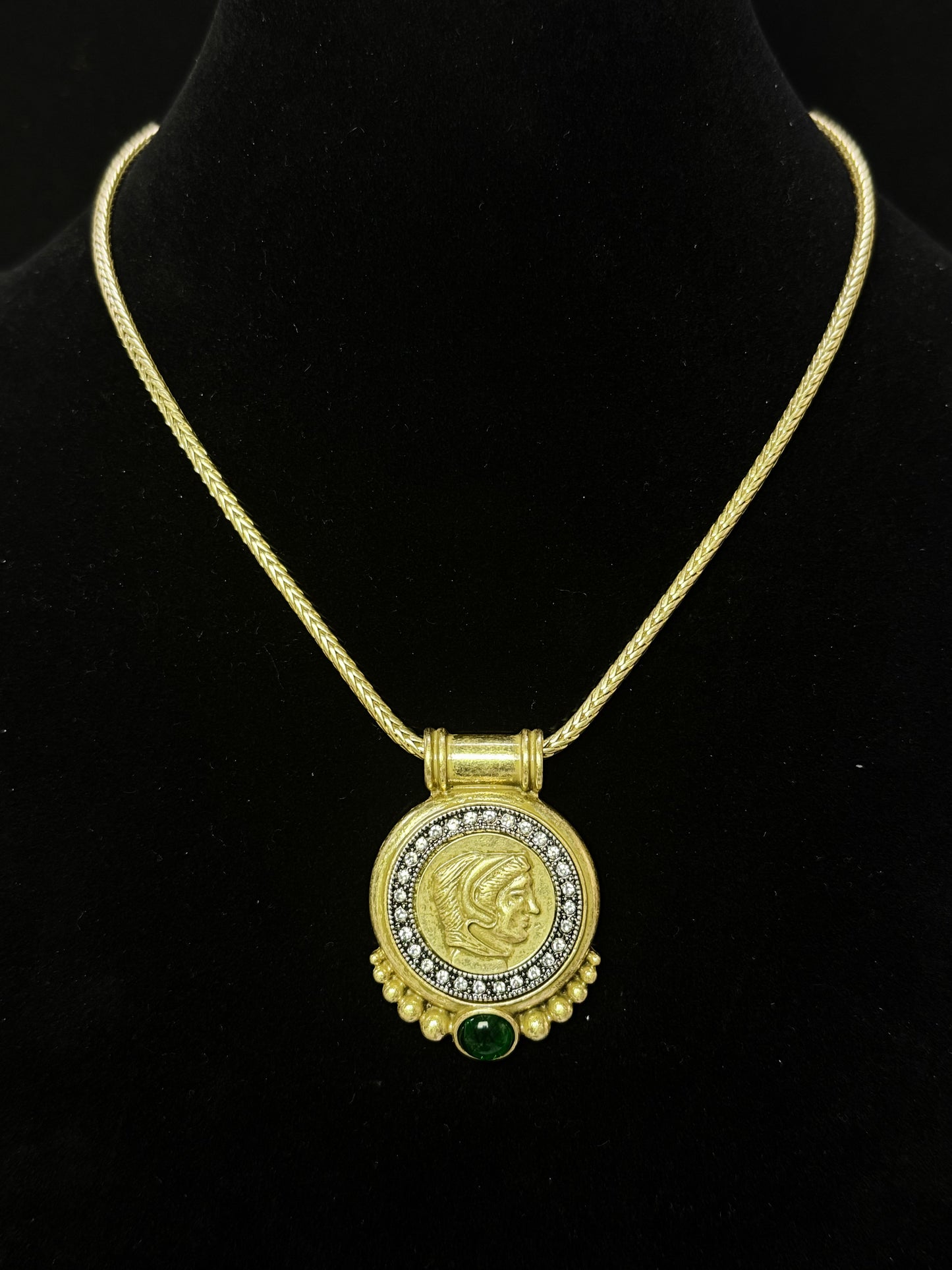 Vintage Minimalist Gold-Plated Brass Portrait Medallion Necklace with Green Agate Pendant Necklace