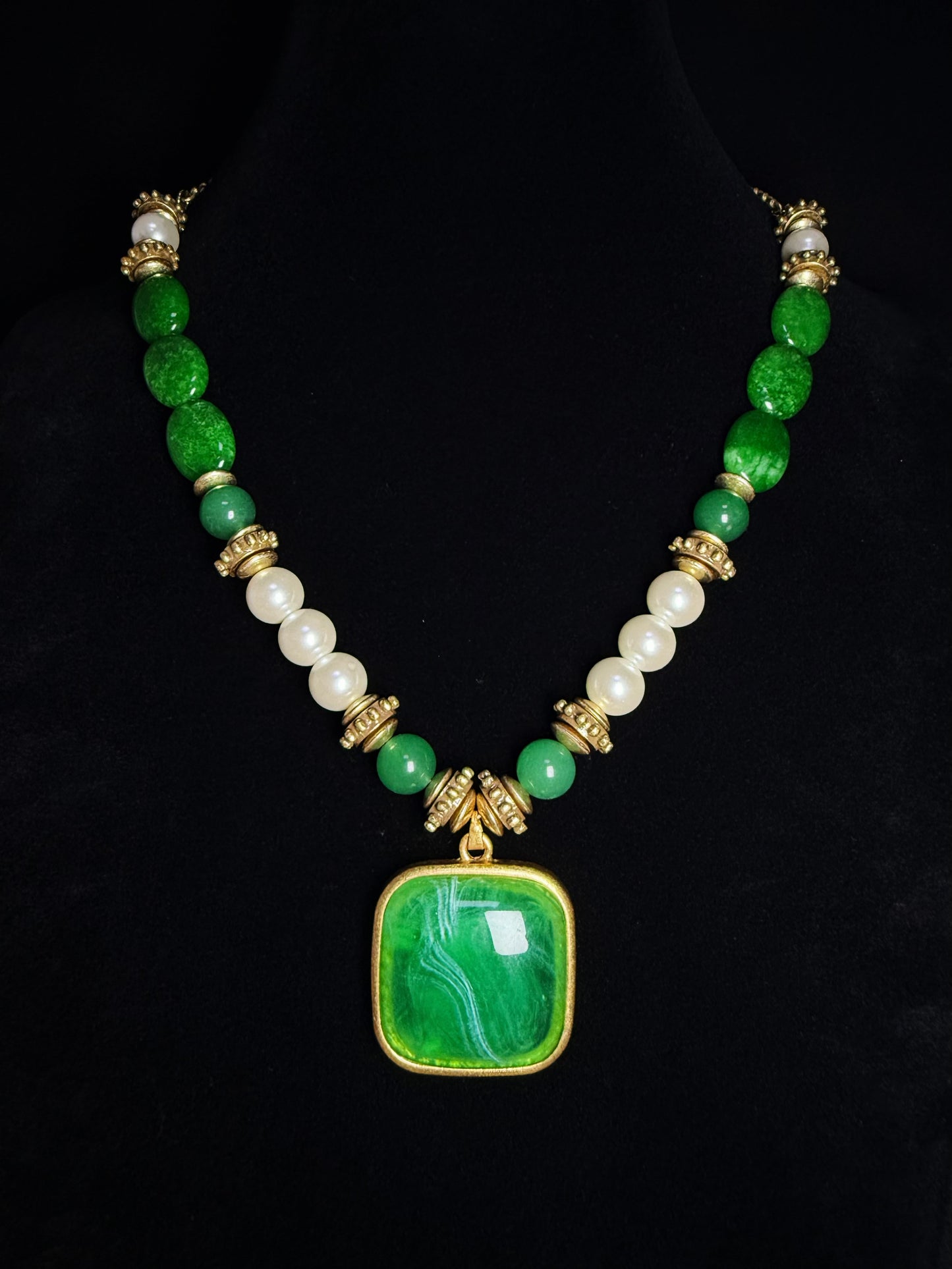 Vintage Green Natural Stone Necklace with Swarovski-Inspired Gold-Plated Square Pendant