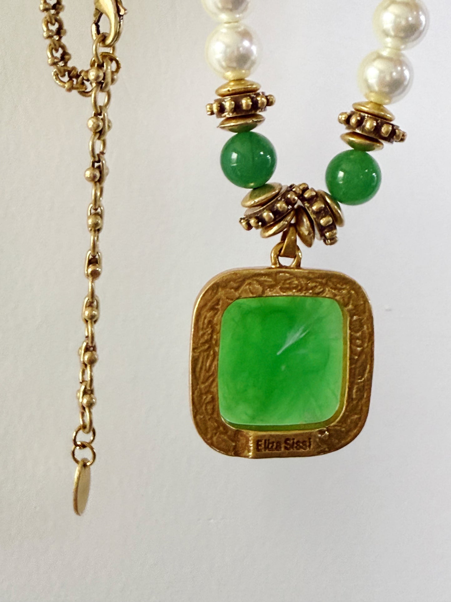 Vintage Green Natural Stone Necklace with Swarovski-Inspired Gold-Plated Square Pendant