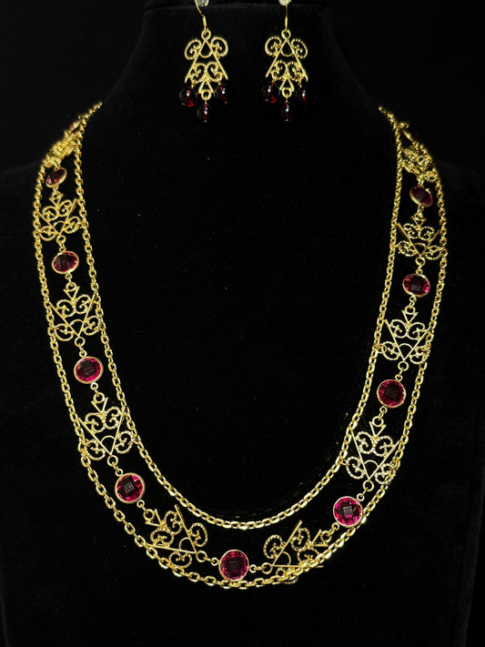Vintage 18K Gold-Plated Hollow Lace Necklace & Earring Set with Red Rhinestones – 65cm
