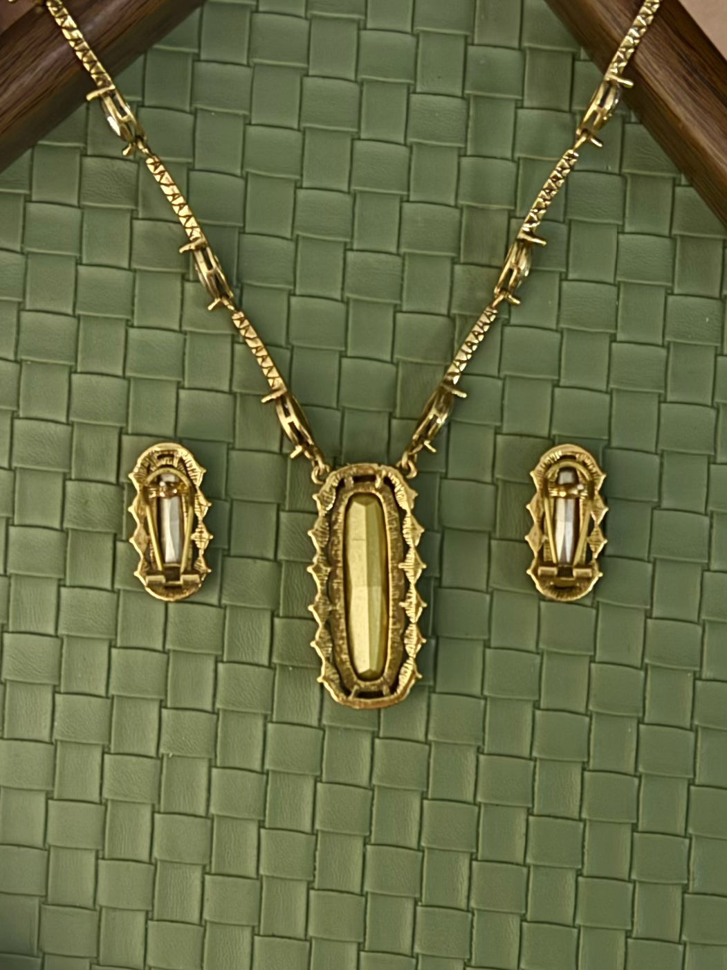 Vintage Gold-Plated Brass Green Rhinestone-Encrusted Earrings & Necklace Set