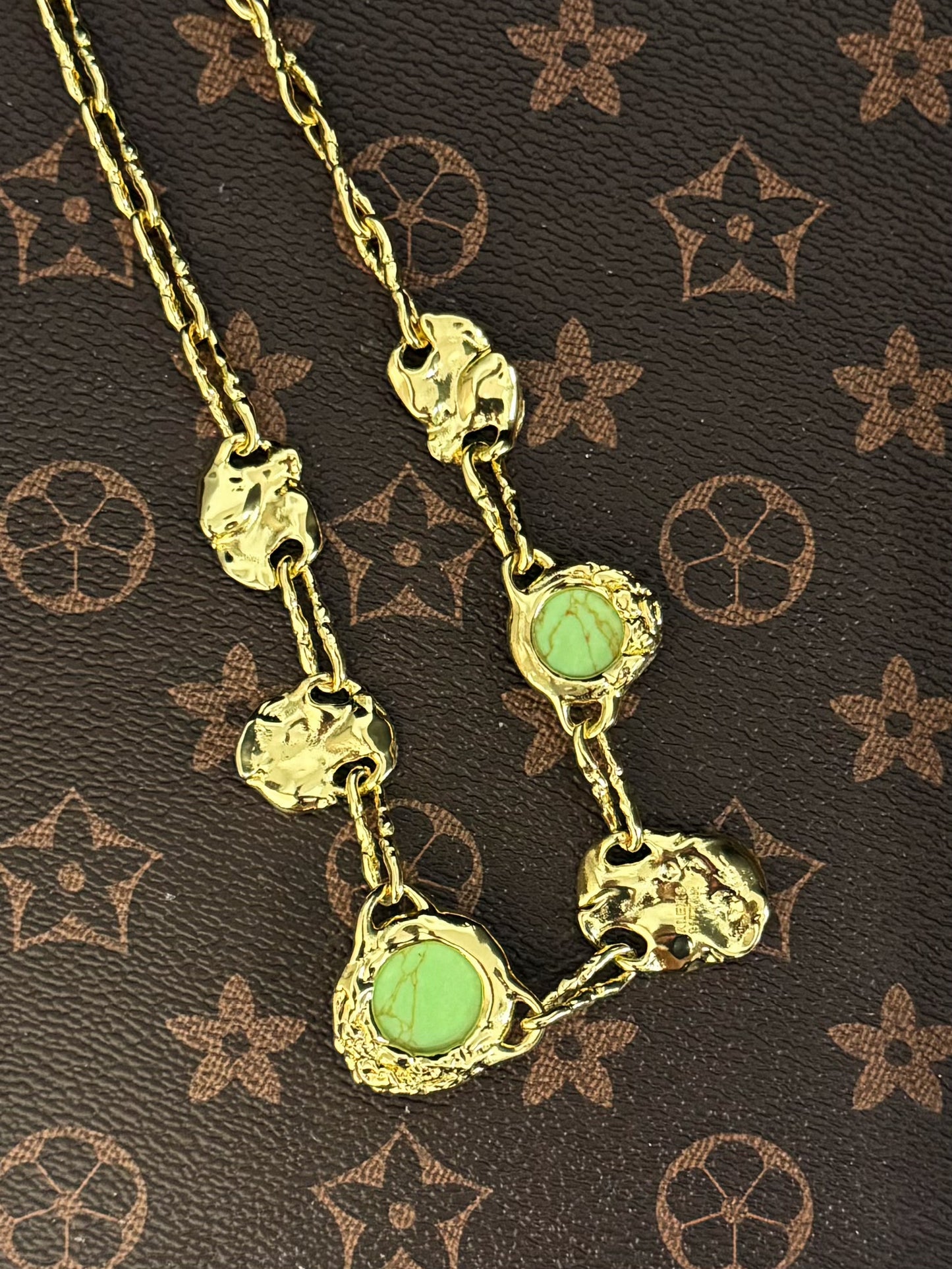 Genius Vintage Irregular Gold-Plated Turquoise Necklace – Artistic Indie Statement Piece