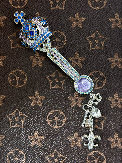 Vintage Dreaming Angel Brooch – Snowflake, Crown & Cross Wand Motif with Moen Face (11.5cm)