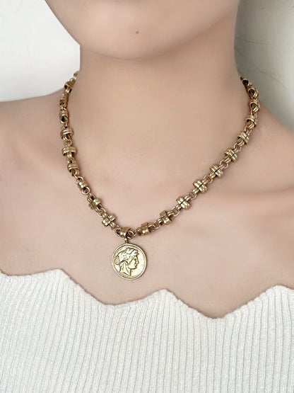 Artistic Vintage Coin Portrait Pendant Necklace – Gold-Plated Copper Design