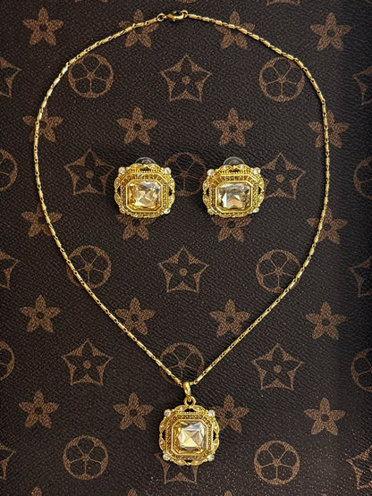 Vintage Luxury Sugar-Cut Zircon Pendant Necklace & Earrings Set – Gold-Plated Copper