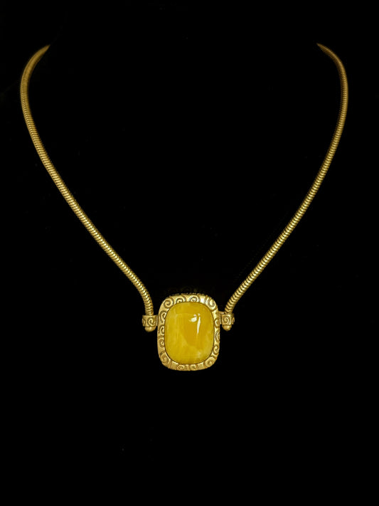 Elegant Vintage Yellow Gemstone Pendant Necklace – Gold-Plated Copper Minimalist Choker Style