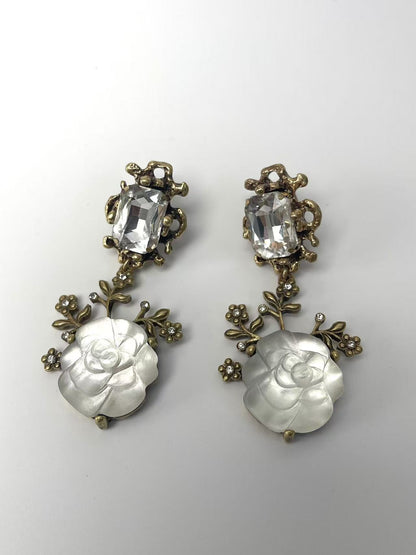 Vintage Heavy-Duty Jewelry Set: Matte Finished Floral Earrings & Necklace