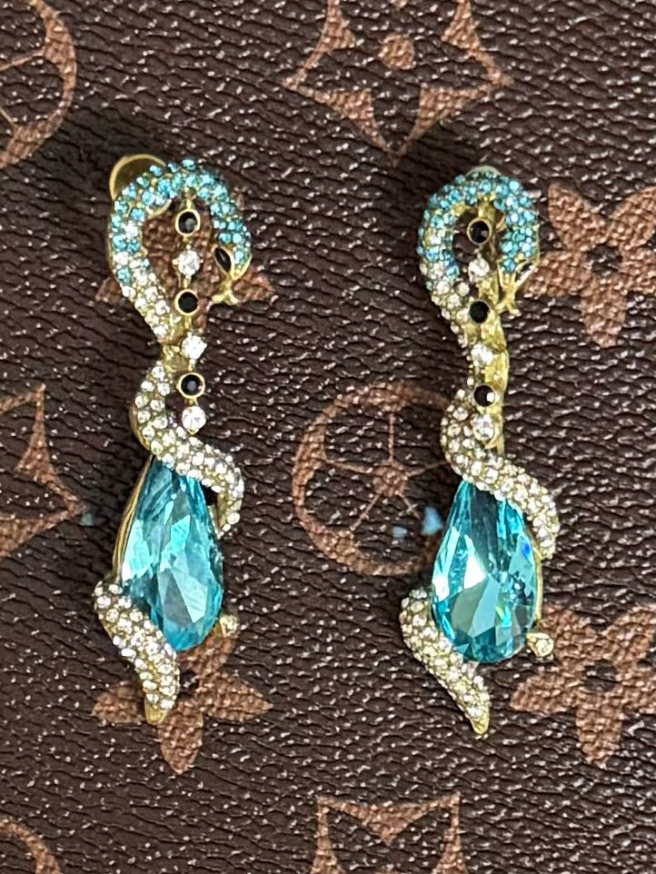 High-End Vintage Gold-Plated Snake Stud Earrings with Blue Rhinestones and Full Zircon Inlay
