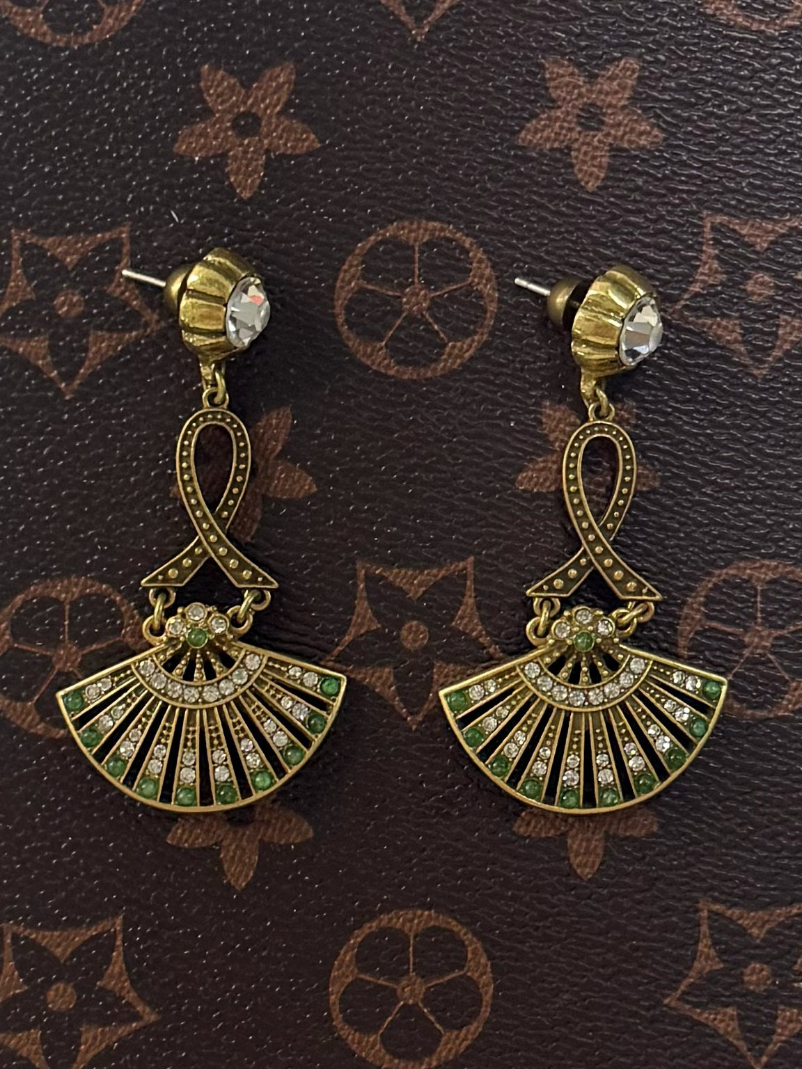 Vintage Gold-Plated Hollow Fan Drop Earrings with Full Rhinestone Inlay