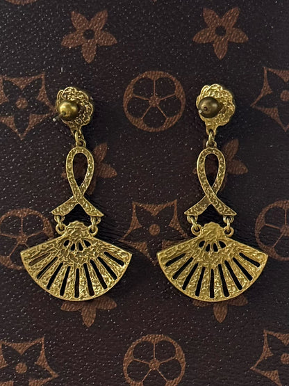 Vintage Gold-Plated Hollow Fan Drop Earrings with Full Rhinestone Inlay