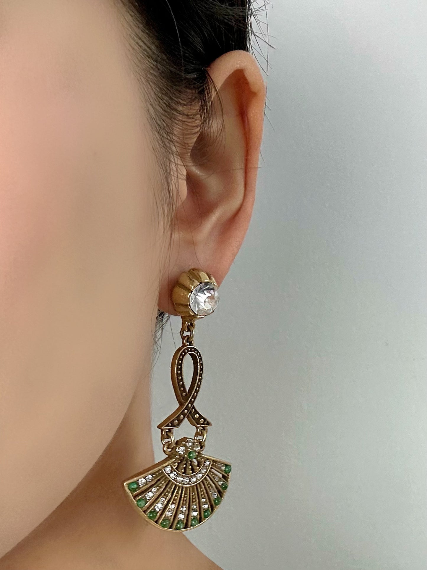 Vintage Gold-Plated Hollow Fan Drop Earrings with Full Rhinestone Inlay