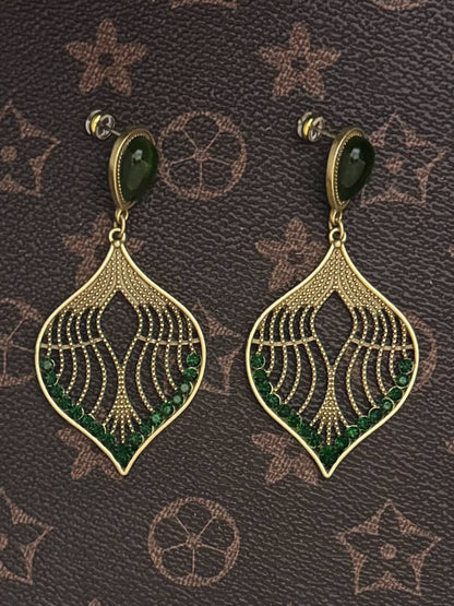 Vintage Baroque Green Gemstone Teardrop Earrings – Hollow Out Gold-Plated Statement Studs