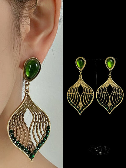 Vintage Baroque Green Gemstone Teardrop Earrings – Hollow Out Gold-Plated Statement Studs