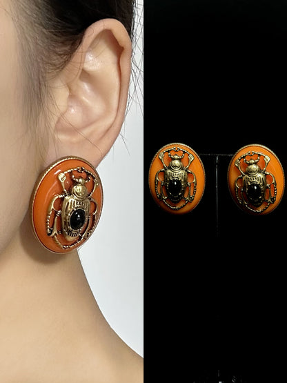 Vintage Gold-Plated Bee Stud Earrings with Orange Agate – Statement Retro Insect Design
