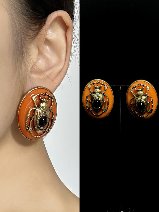 Vintage Gold-Plated Bee Stud Earrings with Orange Agate – Statement Retro Insect Design