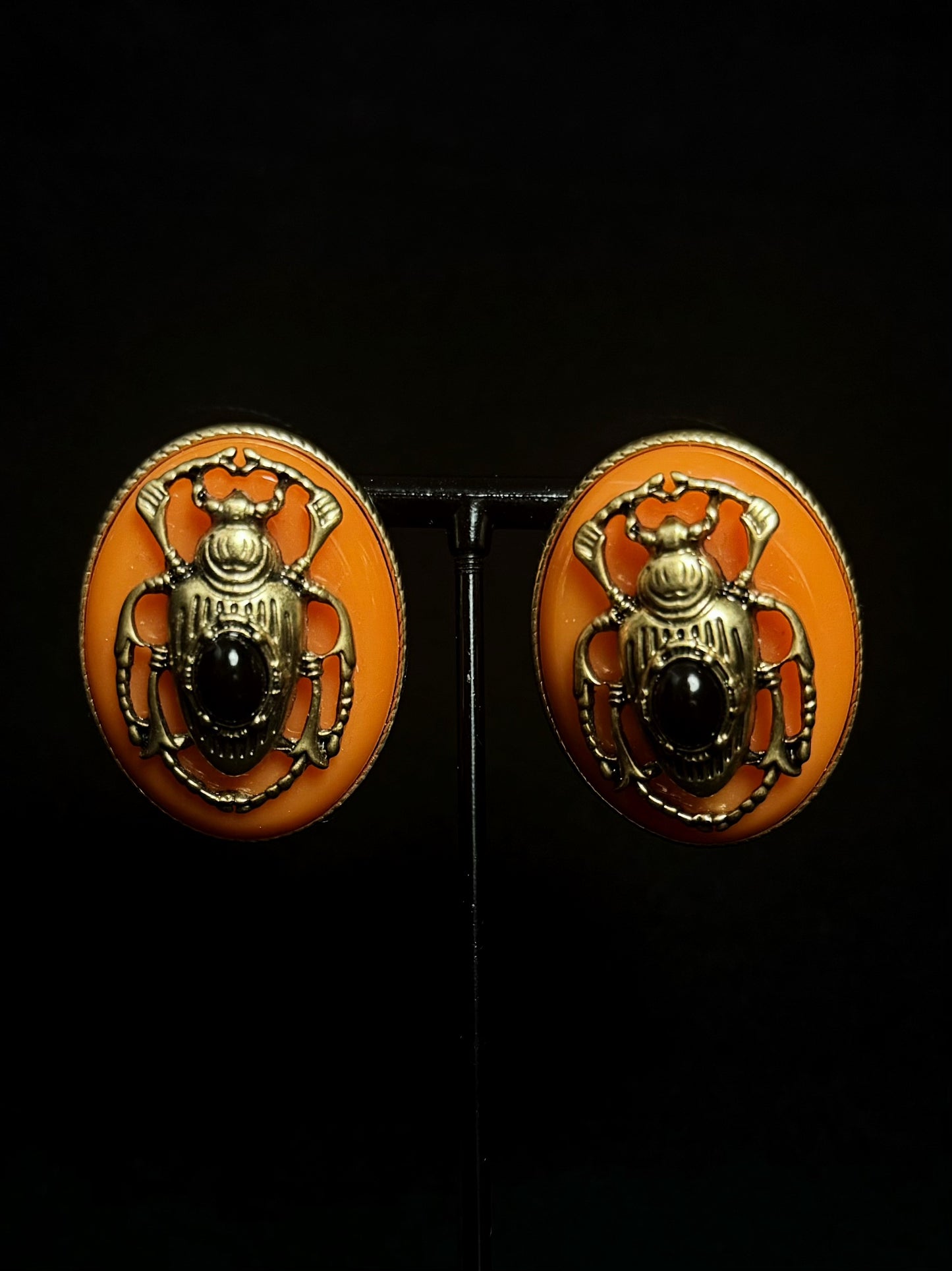 Vintage Gold-Plated Bee Stud Earrings with Orange Agate – Statement Retro Insect Design