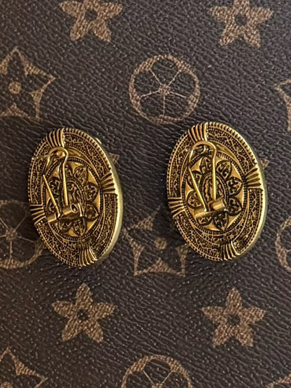 Vintage Gold-Plated Bee Stud Earrings with Orange Agate – Statement Retro Insect Design