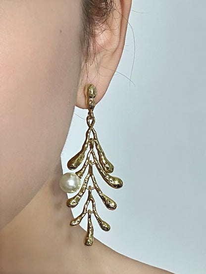 Avant-Garde Golden Leaf Fringe Earrings: Artisan Luxury Design