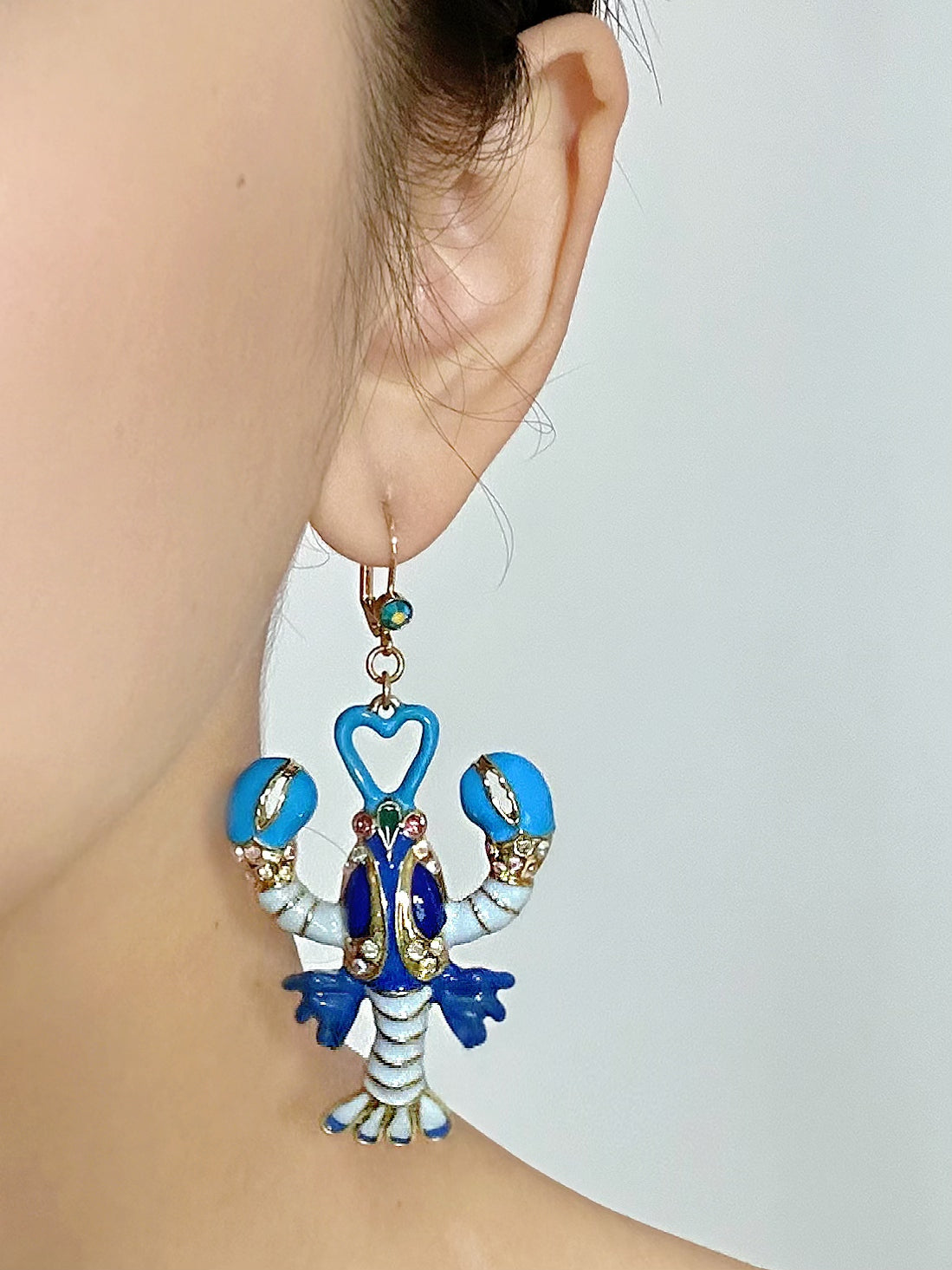 Blue & White Enamel Lobster Drop Earrings – Vintage Niche Luxury Statement Design