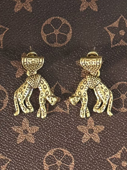 Vintage Heavywork Gold-Plated Engraved Cheetah Pendant Stud Earrings – Unique Statement Jewelry