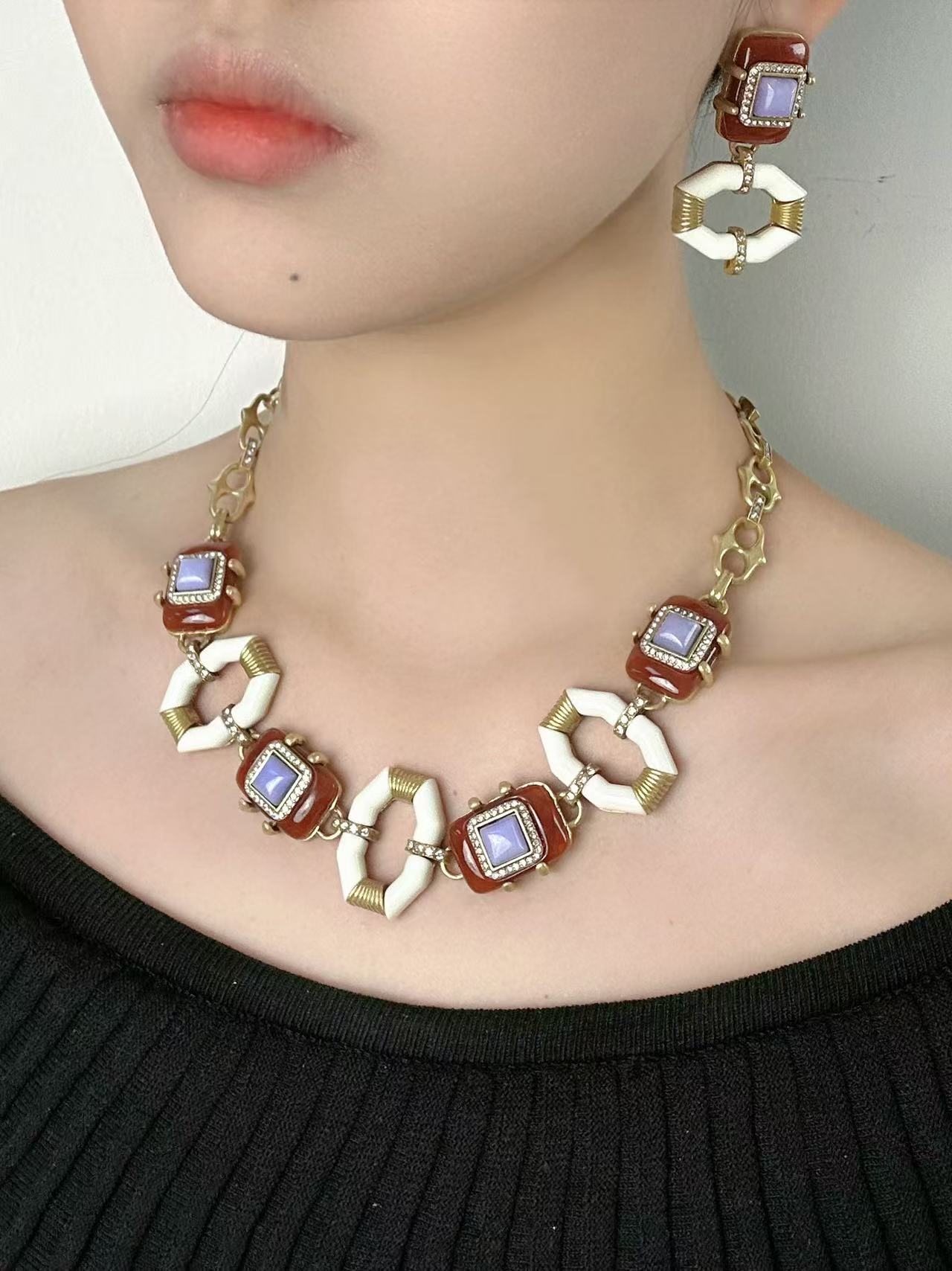 Vintage Heavy Craft 18K Gold-Plated Brass White Enamel & Purple Red Natural Stone Earrings Necklace Set