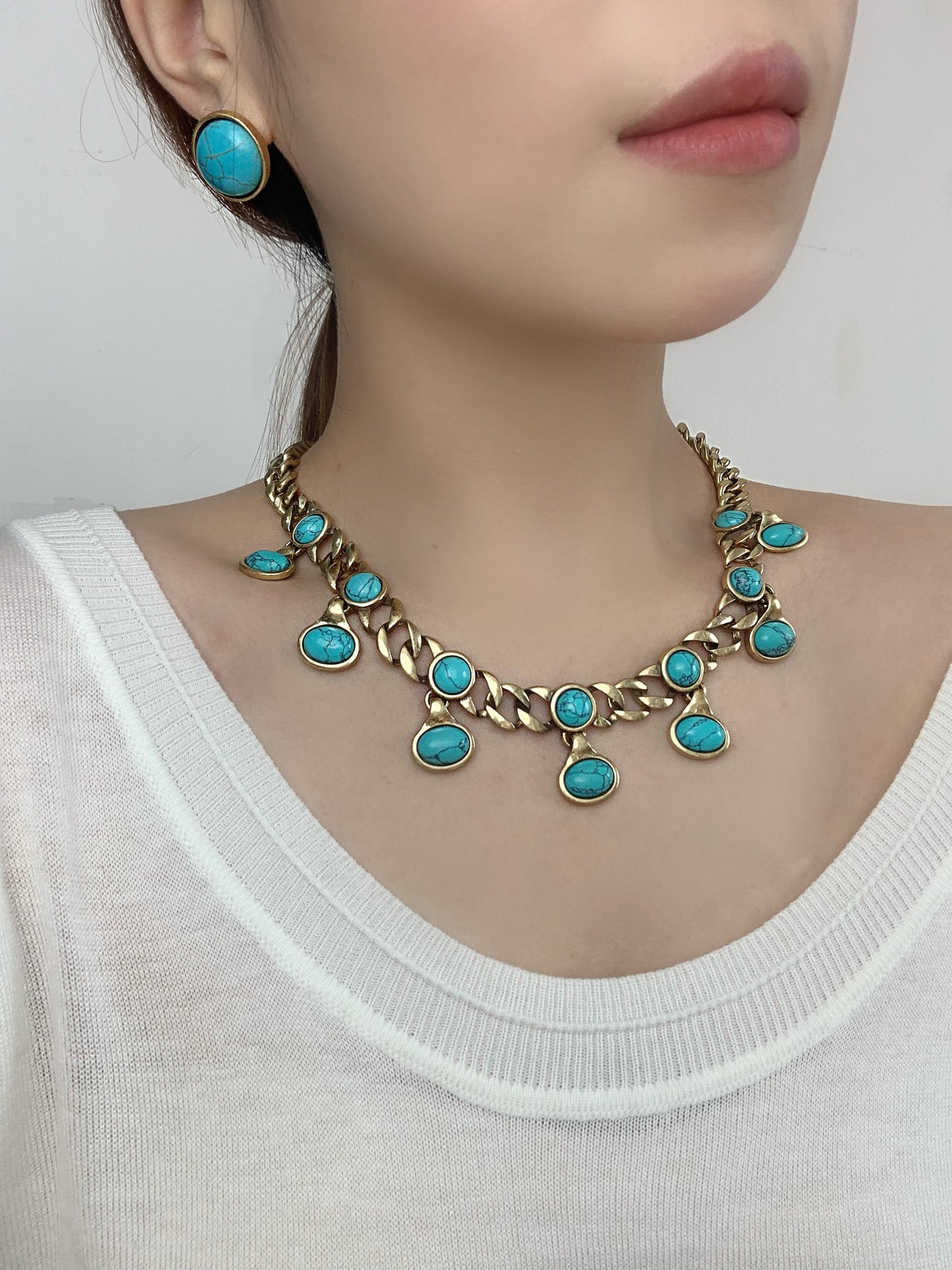 Vintage Gold-Plated Twist Chain Necklace with Genuine Turquoise – Boho Chic Statement Jewelry for Women
