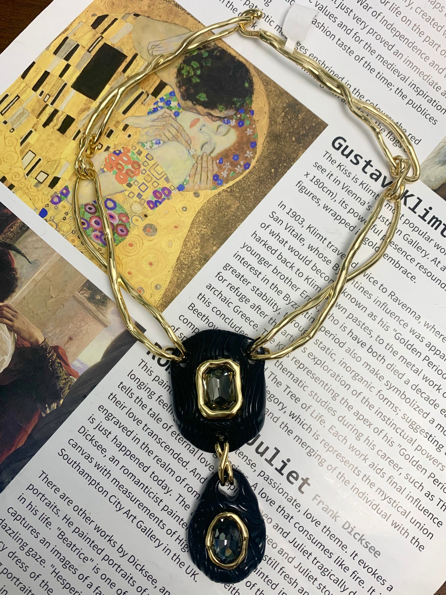 Statement Vintage Choker Necklace——Modern Indie Design with Crystal Accents