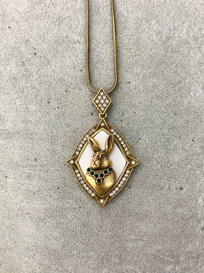 Vintage Gold-Plated Copper Jewelry Set with Natural Mother-of-Pearl Rabbit Pendant